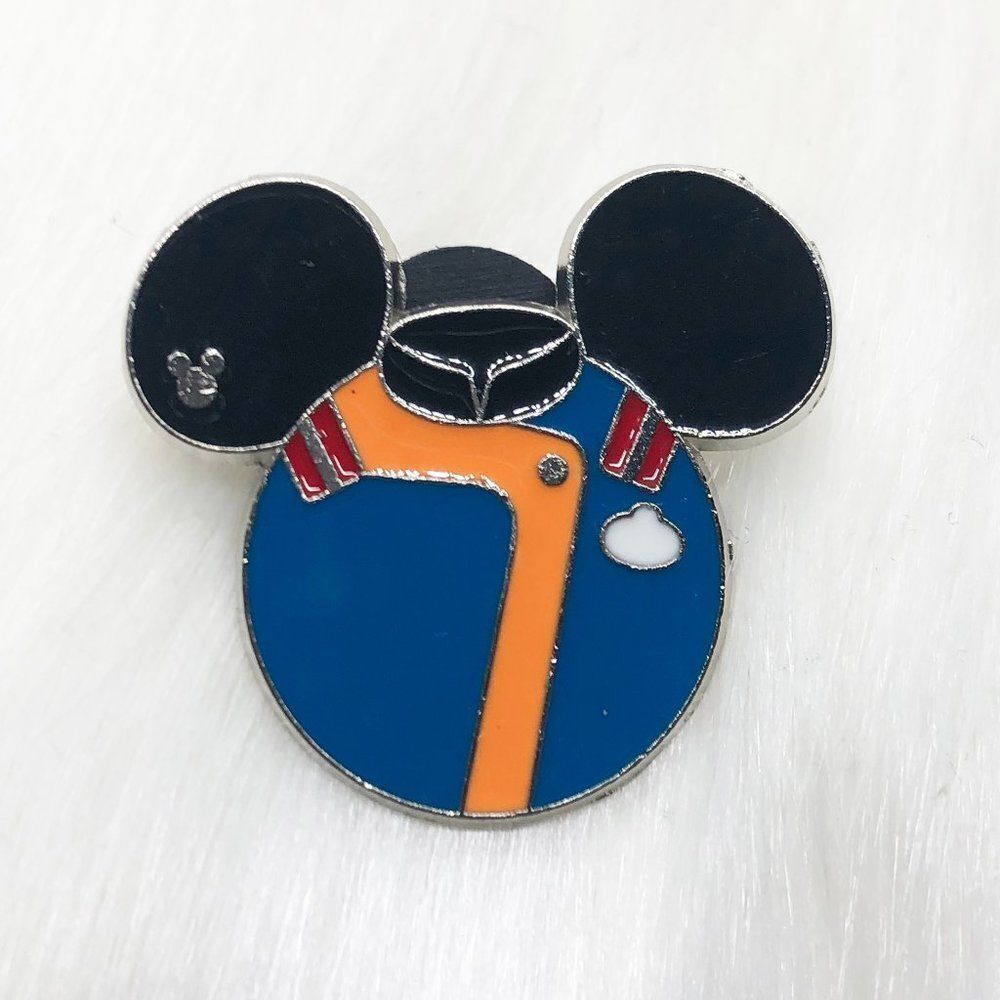 🔮 5/$25 Disney Hollywood Studios Cast Member Costumes Star‎ Tours Pin